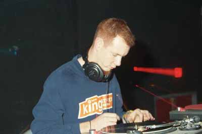 Len DJing, Unknown